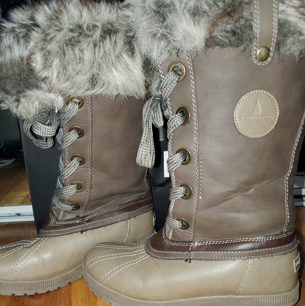Women's winter boots size 9